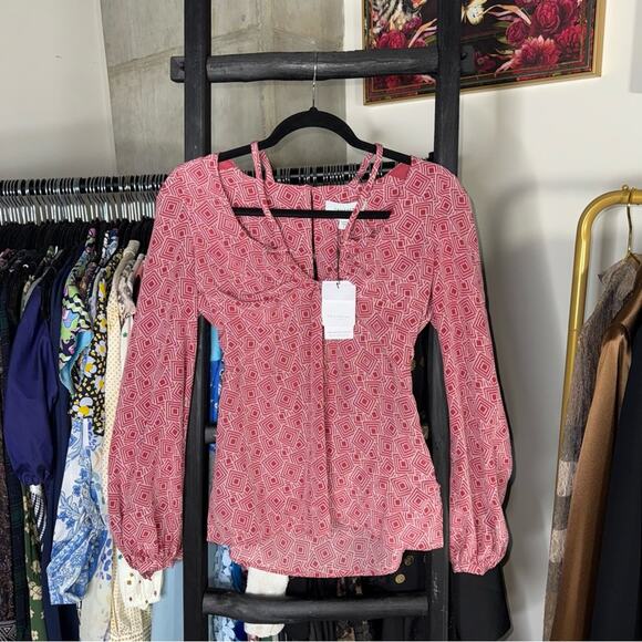 Equipment Arden Puff Sleeve Silk Top in Red Geometric Print - Picture 5 of 13